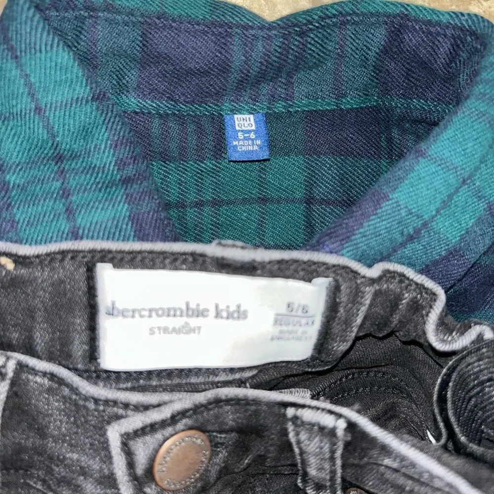 Abercrombie & Fitch Kids Uniqlo Green and Black Pants Set(Size 5/6)